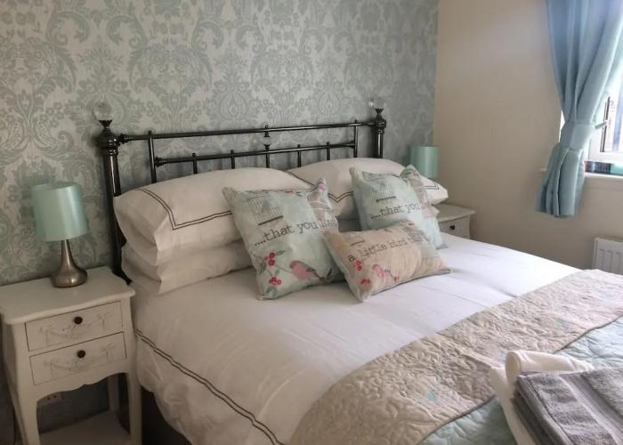 Woodgrove Apartment