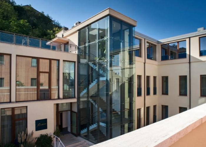 SeePort Hotel