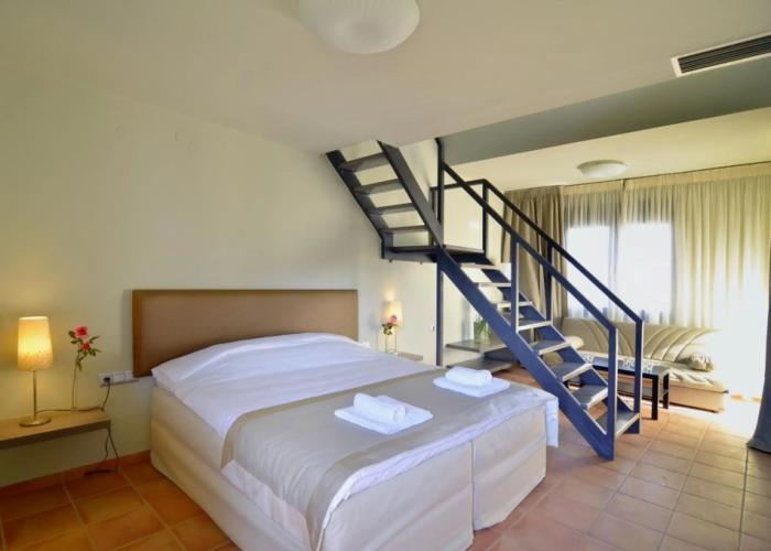 Ellopia Point Hotel