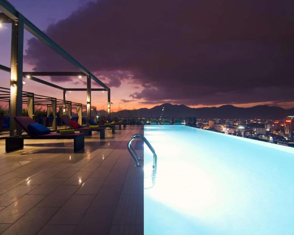 фото WEIL Hotel