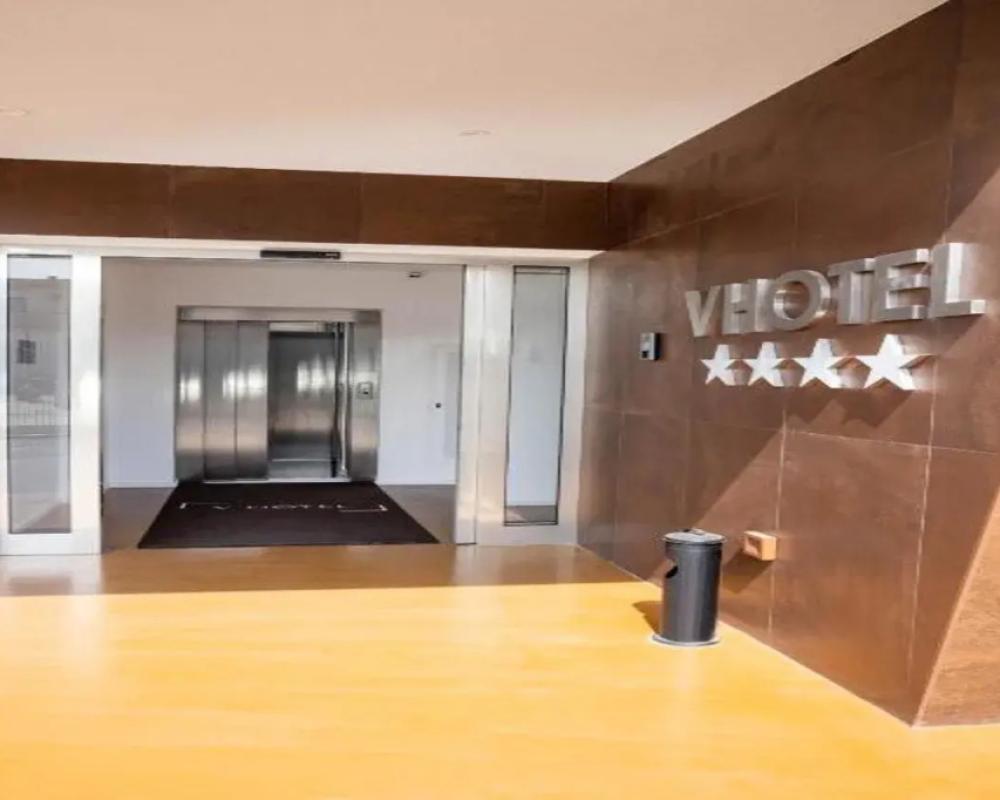 фото V Hotel