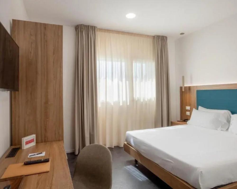 фото V Hotel