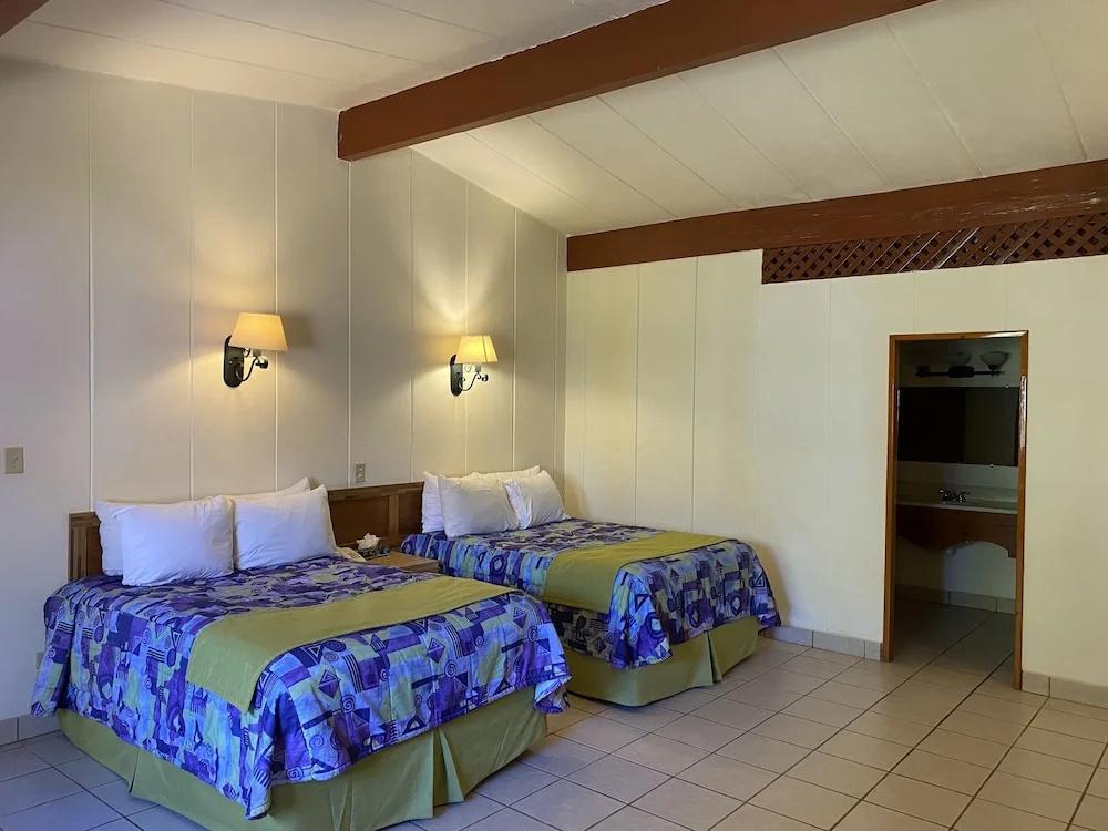 фото Hotel Oasis