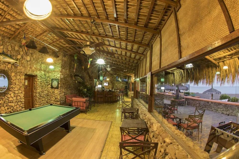 фото Hotel Oasis