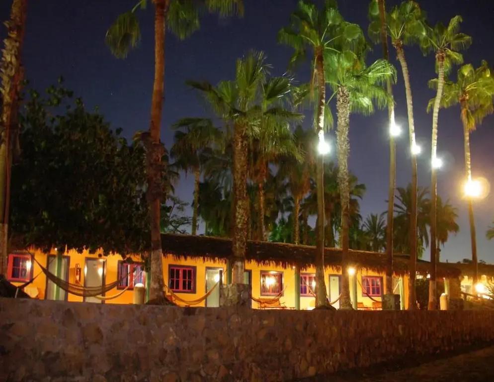 фото Hotel Oasis