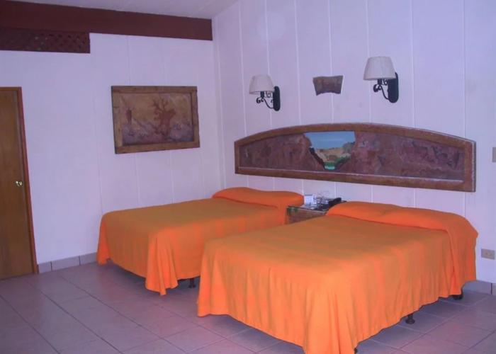 Hotel Oasis