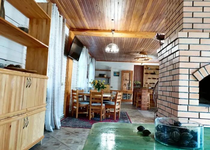 Oreshek Guest House