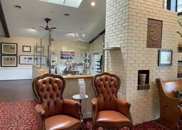 Hessenland Inn & Schatz Winery