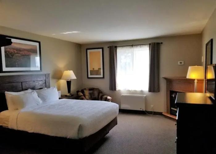Hessenland Inn & Schatz Winery