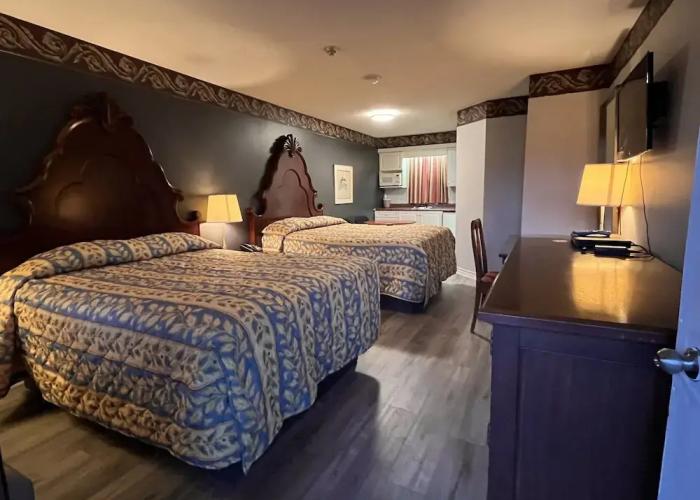 Fenelon Inn