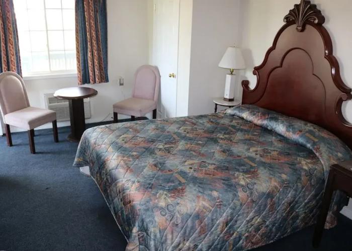 Fenelon Inn
