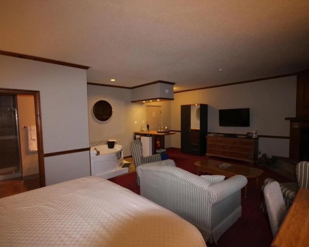 The Glen House Resort