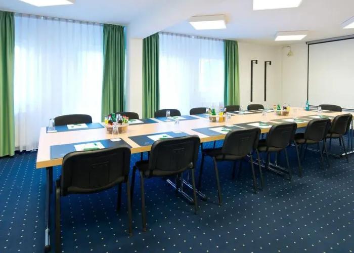 Achat Hotel Darmstadt - Griesheim And Apartments