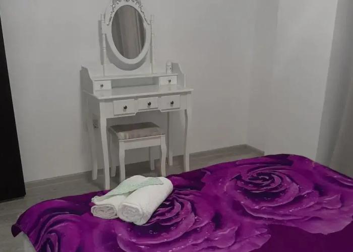 2 Bed-aircon-free Parking-city Centre