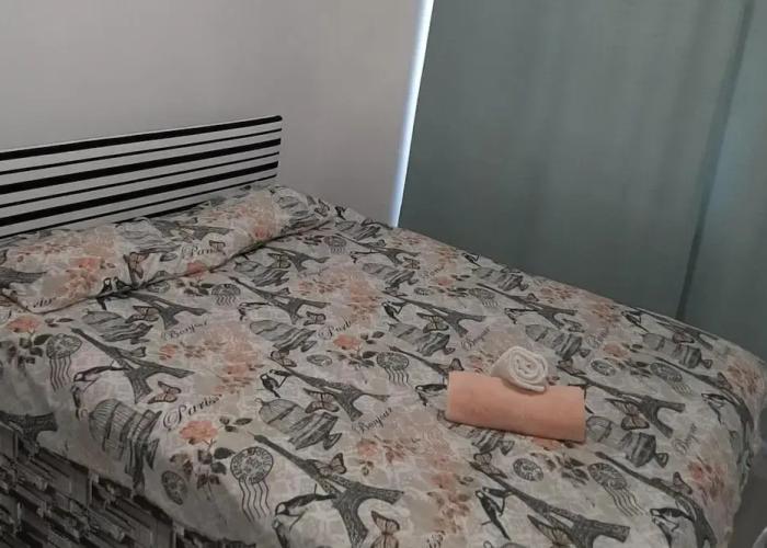 2 Bed-aircon-free Parking-city Centre