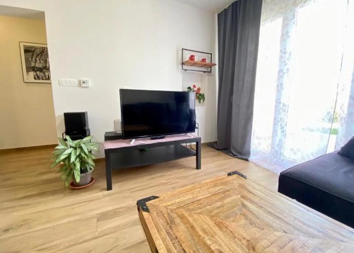 Vert Apartment