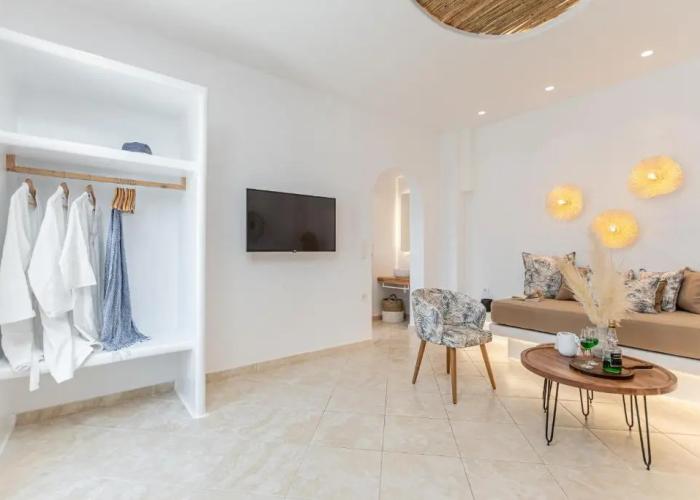 Almiriki Naxos Beachside Living