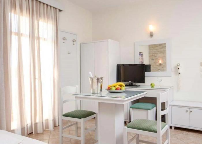 Plaka Hotel I