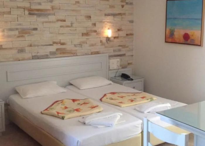 Plaka Hotel I