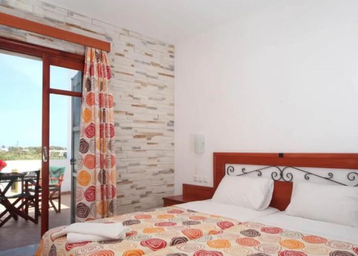 Plaka Hotel II
