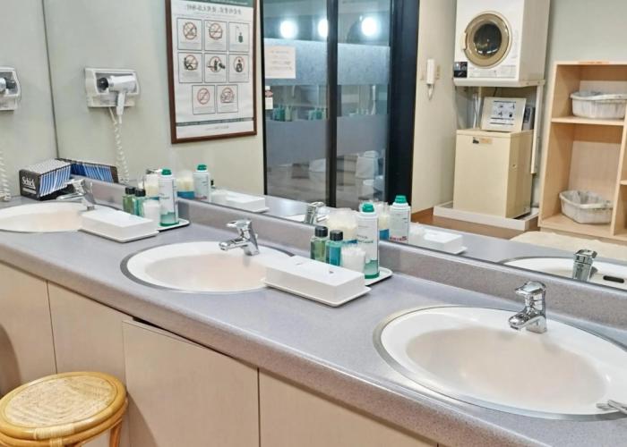 Hotel Route-Inn Aomori Ekimae