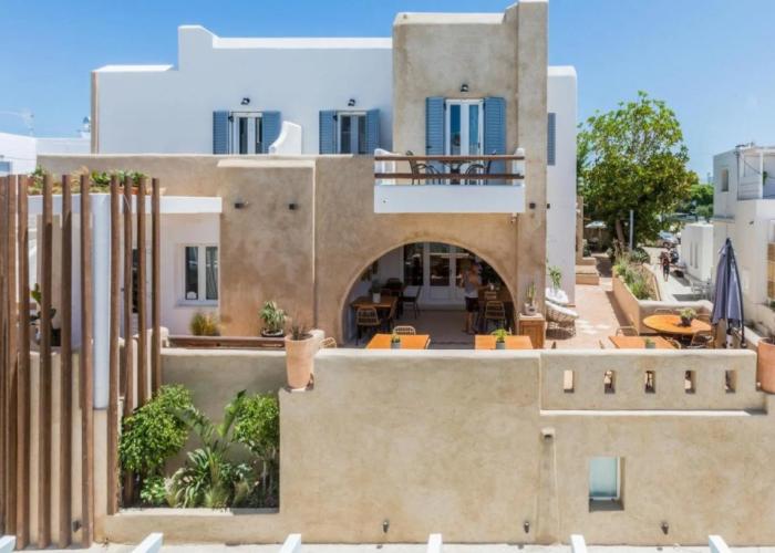 Artemis Hotel