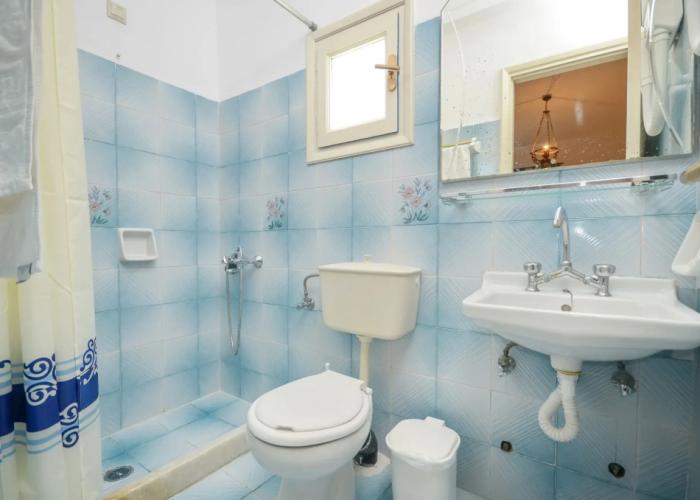 Agia Anna Studios & Apartments