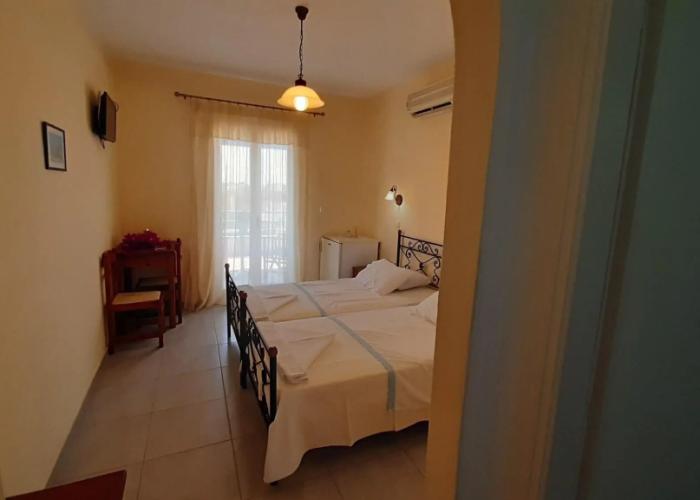 Agia Anna Hotel