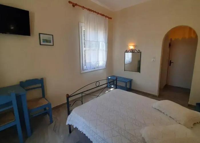 Agia Anna Hotel