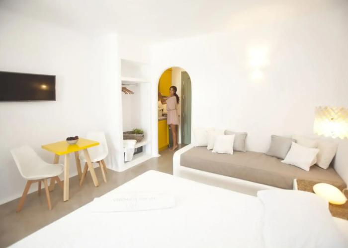 Naxos Euphoria Suites