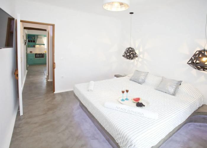 Naxos Euphoria Suites