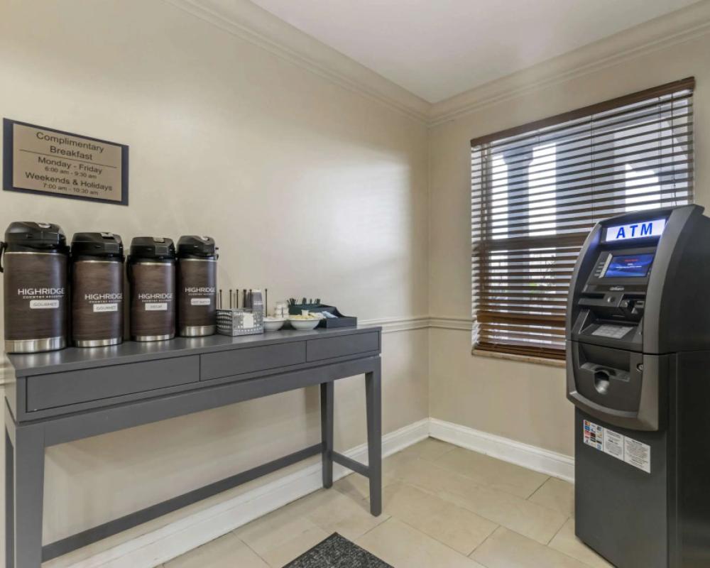 Country Inn & Suites by Radisson, Tampa Airport North, FL