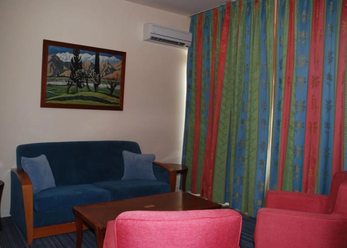 The Caravel Hotel