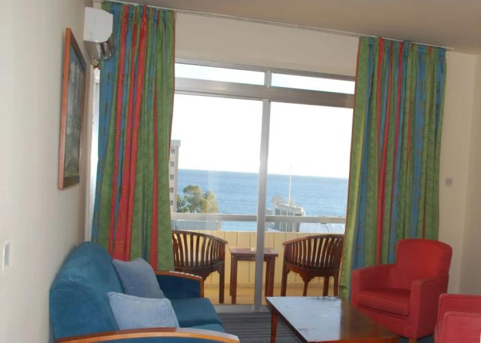 The Caravel Hotel
