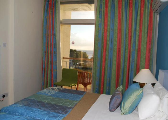 The Caravel Hotel