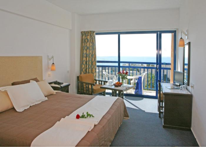 Navarria Hotel