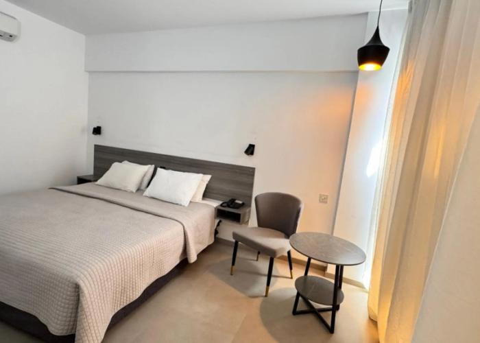 Navarria Hotel