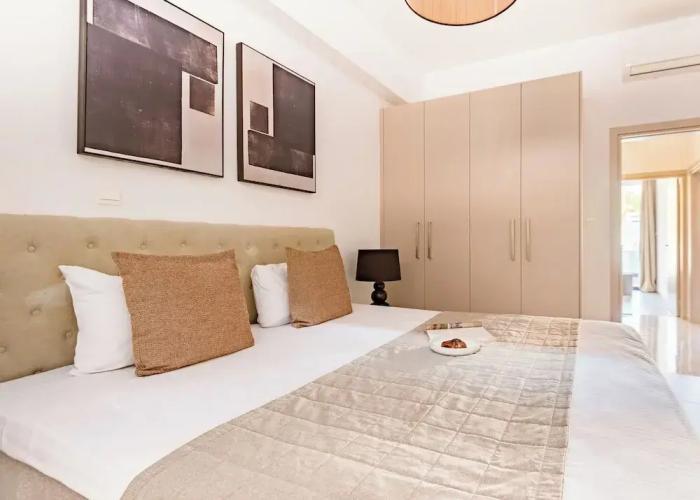 Sanders River Plaza Limassol Apartment