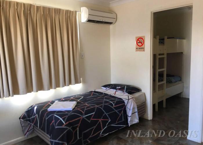 Inland Oasis Motel