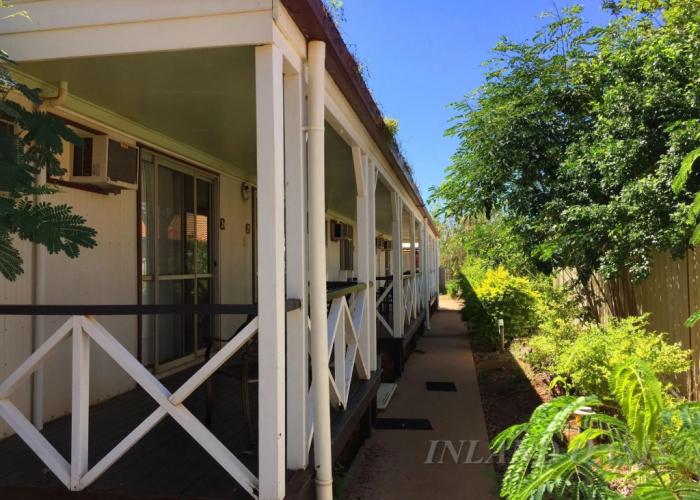 Inland Oasis Motel