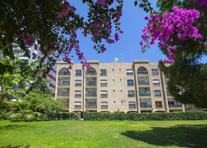 Castle Holiday Apartments