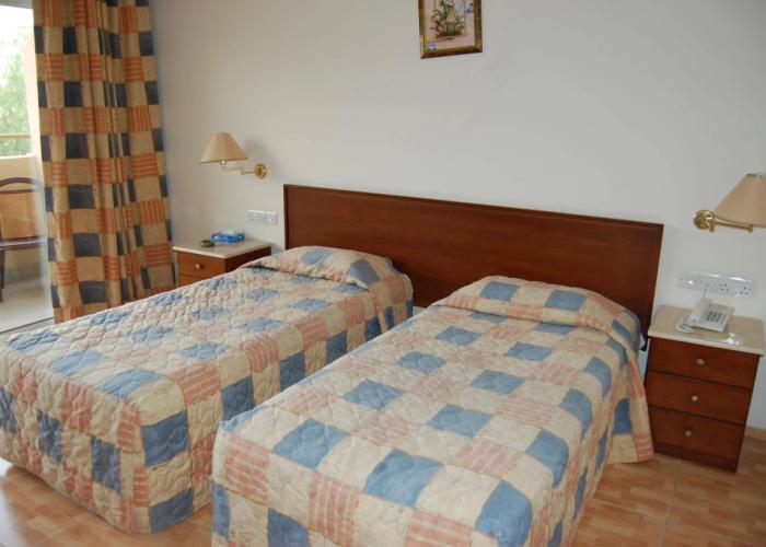 Moniatis Hotel