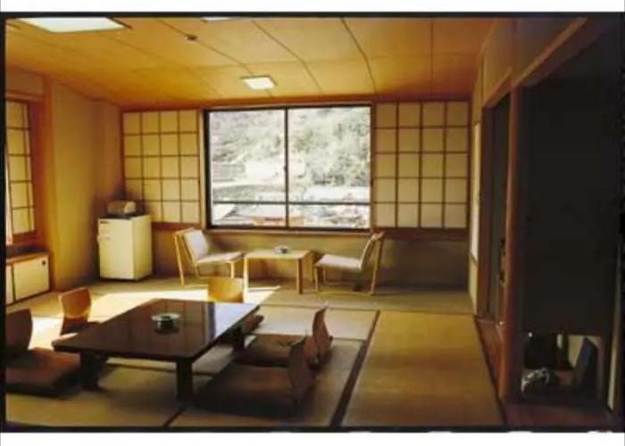 Nakamasu Ryokan