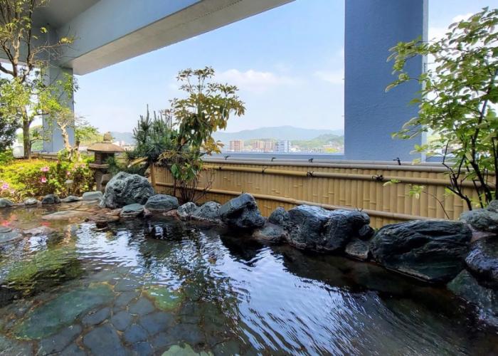 Takeo Onsen Shunkeiya
