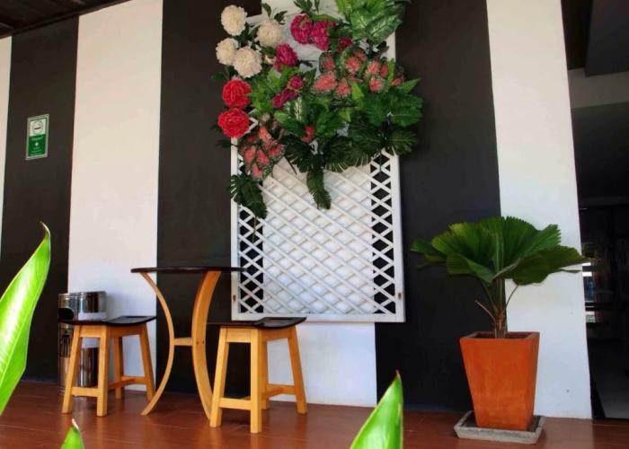 Grand Esie Service Apartment