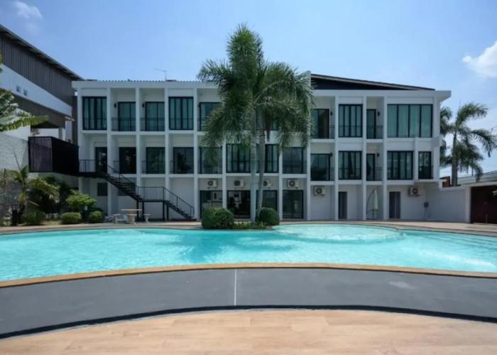 Platinum Hotel