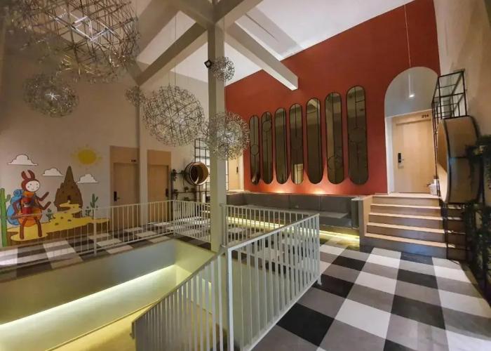 Platinum Hotel