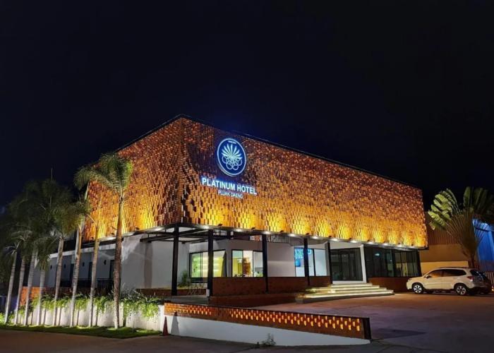 Platinum Hotel