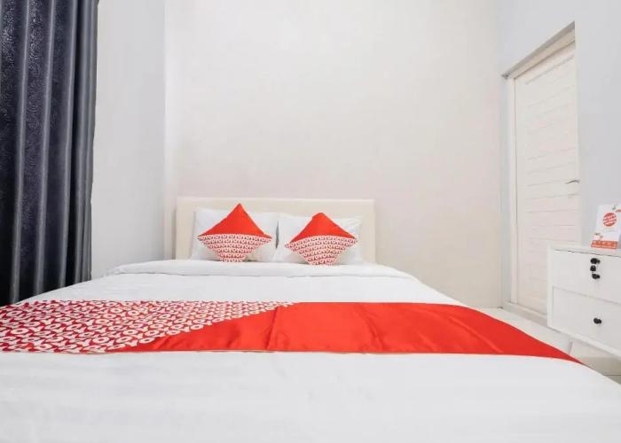 Super OYO 2727 Nareswari Guest House Syariah