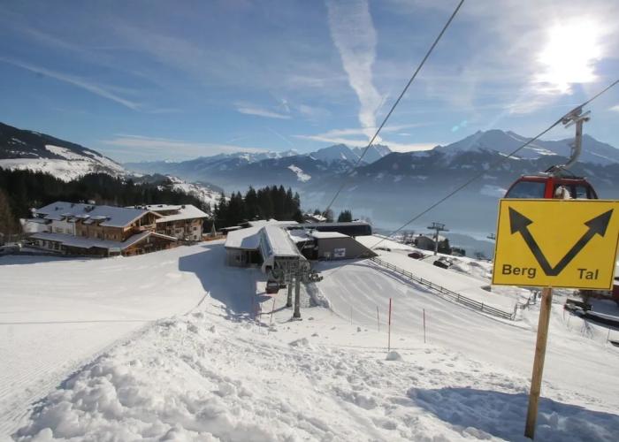 Spacious Apartment in Stuhlfelden near Ski Area